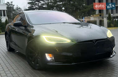 Ліфтбек Tesla Model S 2019 в Новояворівську