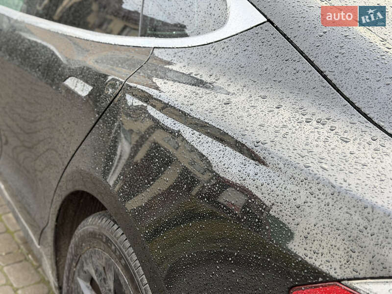 Лифтбек Tesla Model S 2017 в Хмельницком