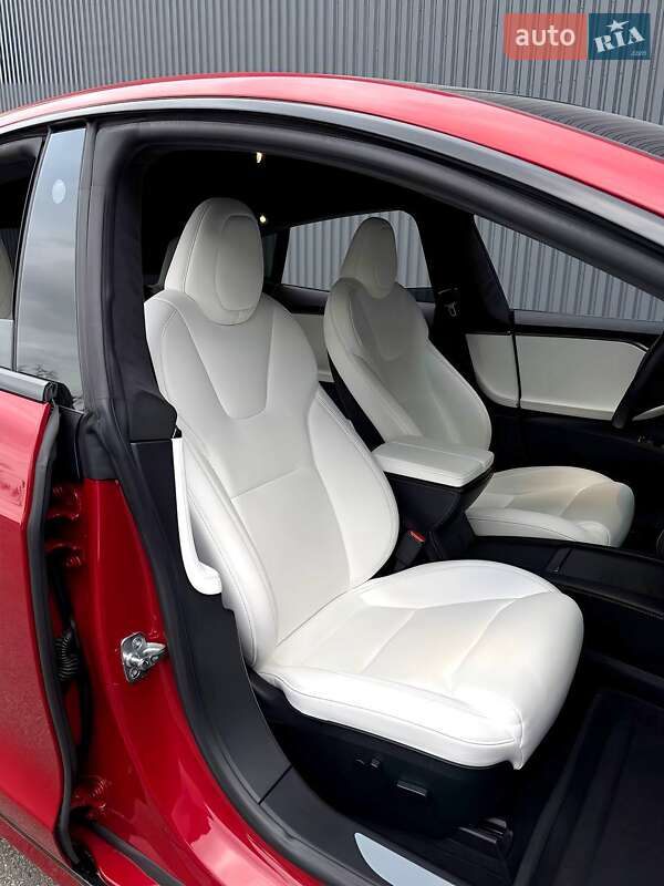 Лифтбек Tesla Model S 2020 в Харькове