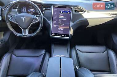 Лифтбек Tesla Model S 2017 в Киеве