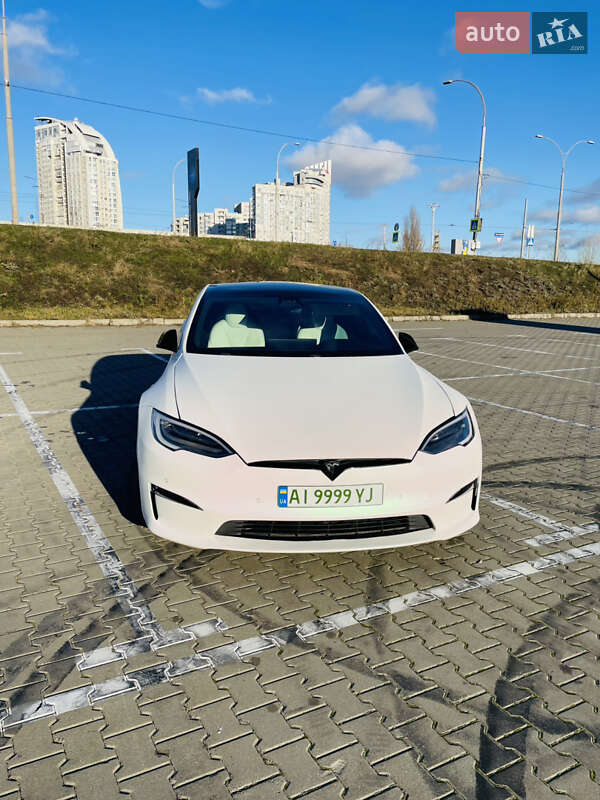 Лифтбек Tesla Model S 2021 в Киеве