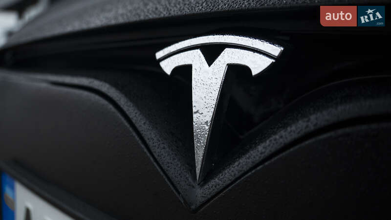 Лифтбек Tesla Model S 2021 в Киеве фото 15 Лифтбек Tesla Model S 2021 в Киеве