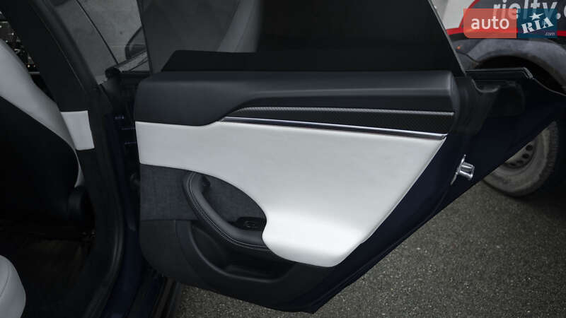 Лифтбек Tesla Model S 2021 в Киеве фото 27 Лифтбек Tesla Model S 2021 в Киеве