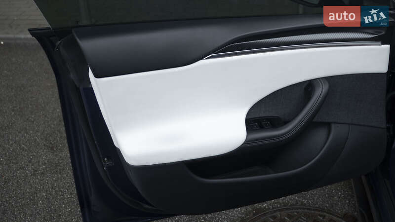 Лифтбек Tesla Model S 2021 в Киеве фото 38 Лифтбек Tesla Model S 2021 в Киеве