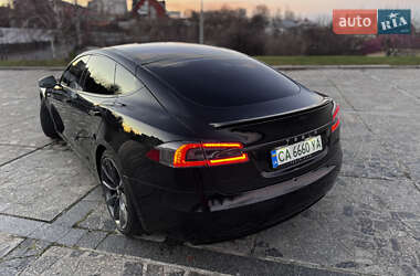 Лифтбек Tesla Model S 2017 в Черкассах