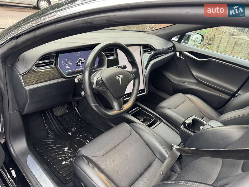 Лифтбек Tesla Model S 2019 в Радивилове