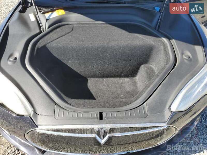 Лифтбек Tesla Model S 2015 в Дрогобыче фото 7 Лифтбек Tesla Model S 2015 в Дрогобыче