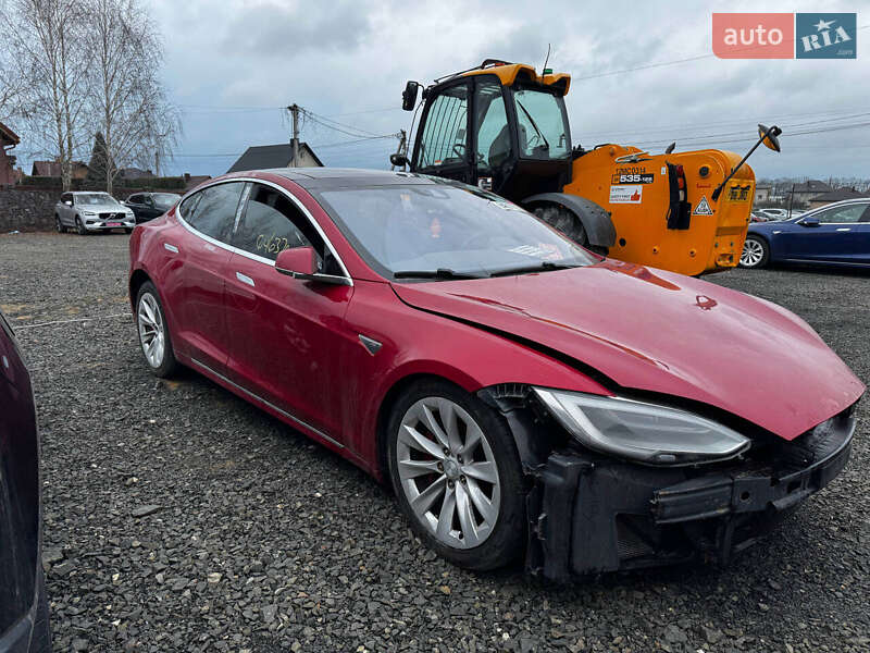 Лифтбек Tesla Model S 2016 в Луцке фото 5 Лифтбек Tesla Model S 2016 в Луцке