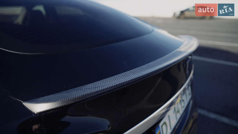 Лифтбек Tesla Model S 2013 в Львове