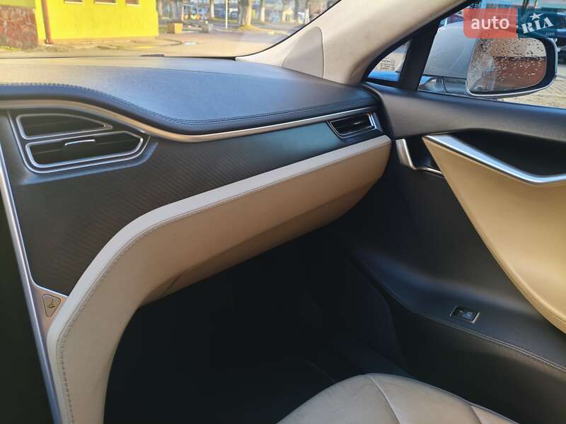 Лифтбек Tesla Model S 2013 в Ивано-Франковске фото 21 Лифтбек Tesla Model S 2013 в Ивано-Франковске