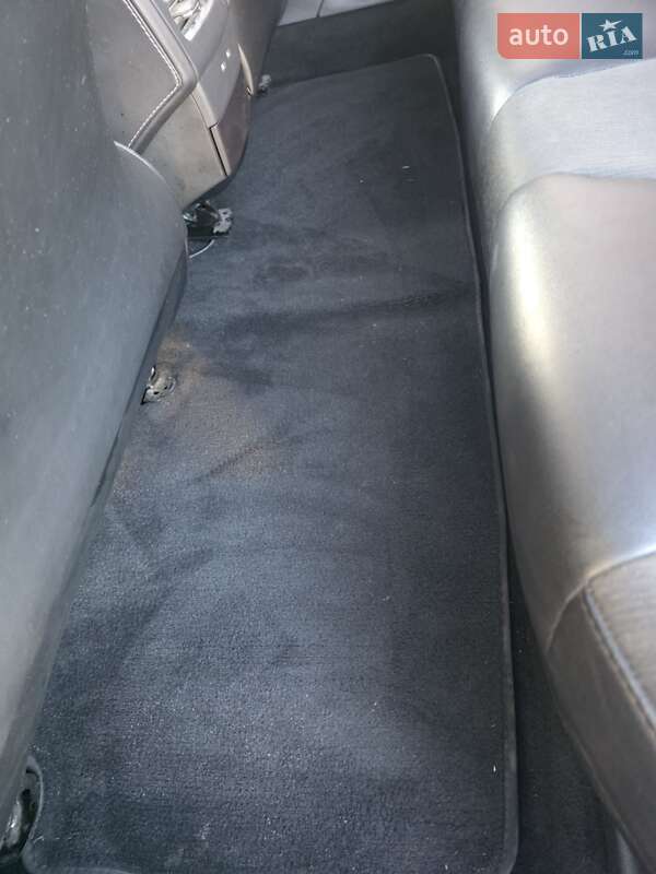 Лифтбек Tesla Model S 2017 в Киеве фото 31 Лифтбек Tesla Model S 2017 в Киеве