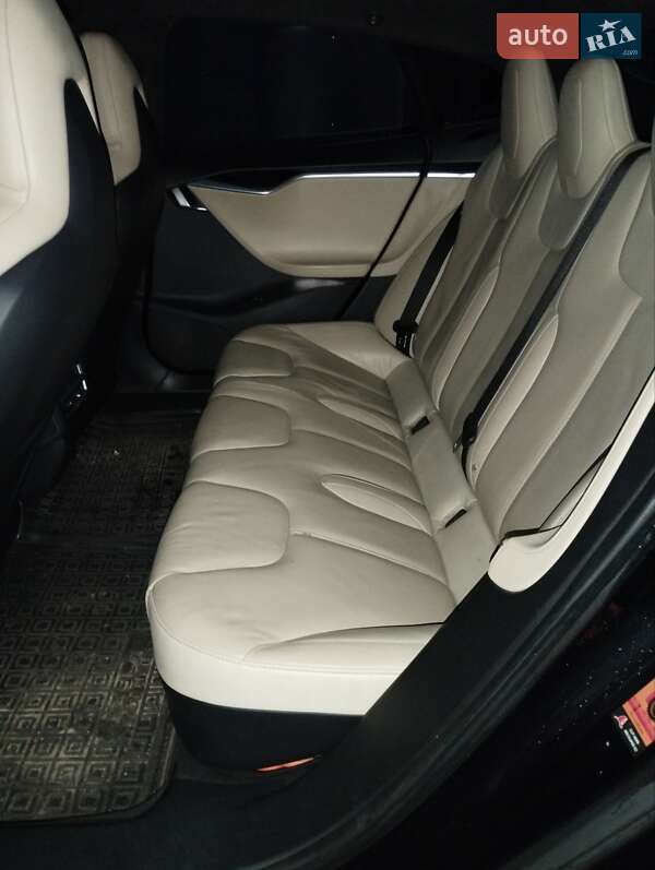 Лифтбек Tesla Model S 2015 в Кривом Роге фото 31 Лифтбек Tesla Model S 2015 в Кривом Роге