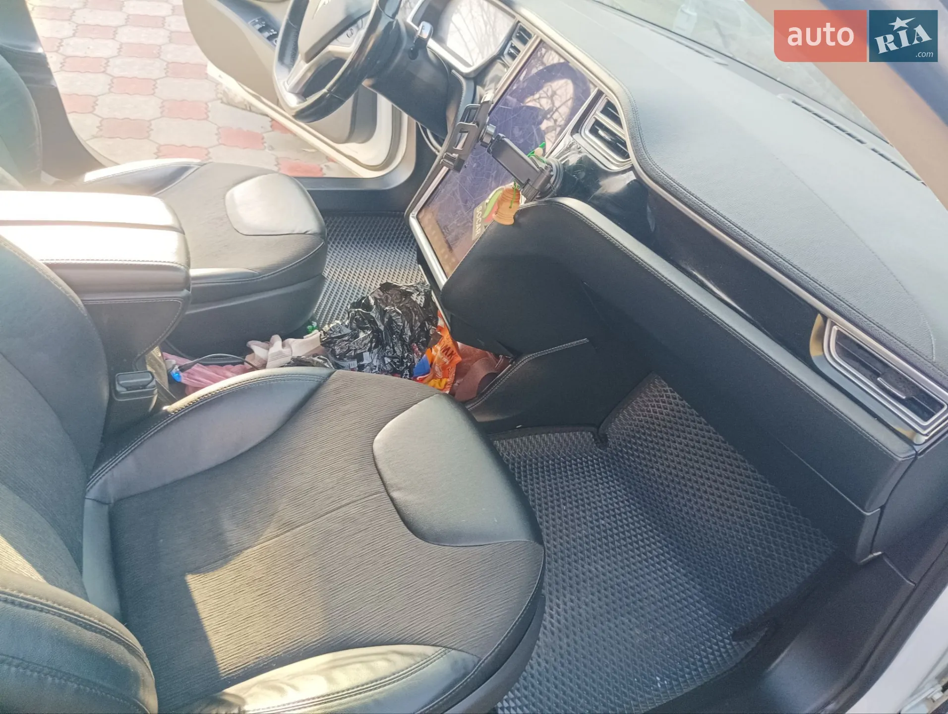 2014 Tesla Model S - мініатюра 18