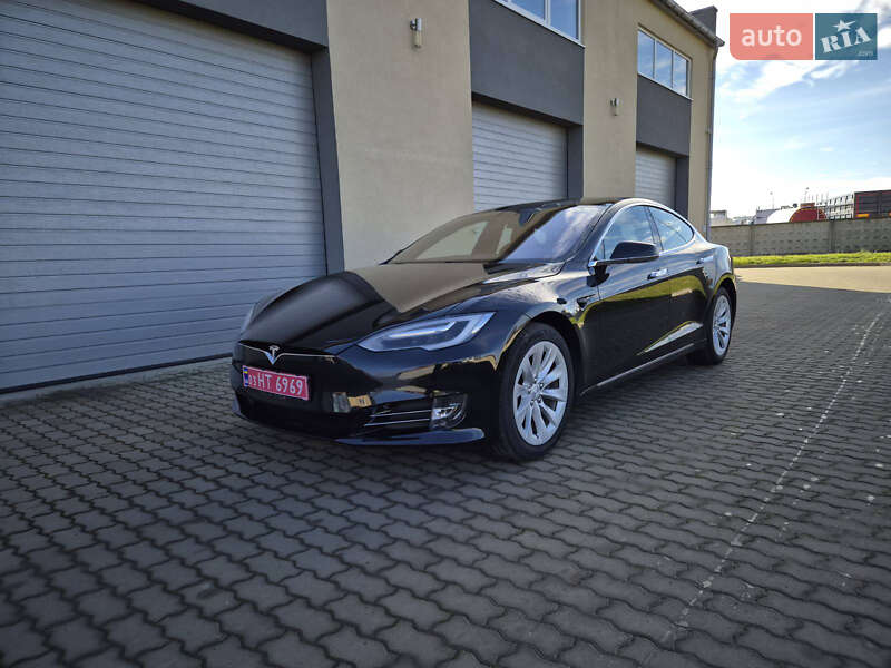 Tesla Model S 2017