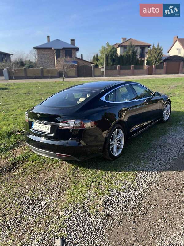 Tesla Model S 2015 Tesla Model S 2015