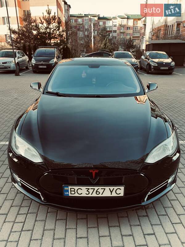 Tesla Model S 2013