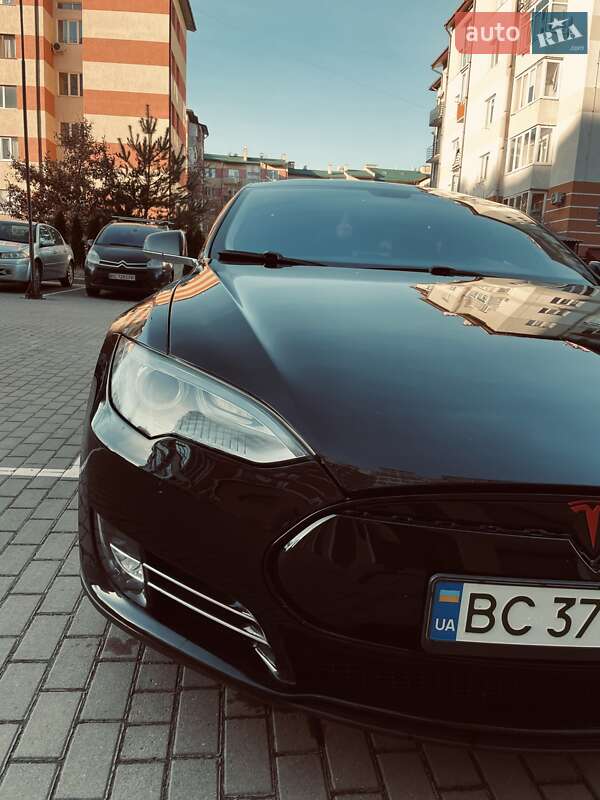 Лифтбек Tesla Model S 2013 в Винниках фото 5 Лифтбек Tesla Model S 2013 в Винниках