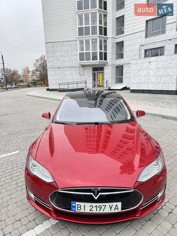 Лифтбек Tesla Model S 2014 в Полтаве фото 2 Лифтбек Tesla Model S 2014 в Полтаве