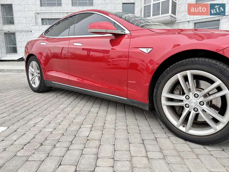 Лифтбек Tesla Model S 2014 в Полтаве фото 5 Лифтбек Tesla Model S 2014 в Полтаве