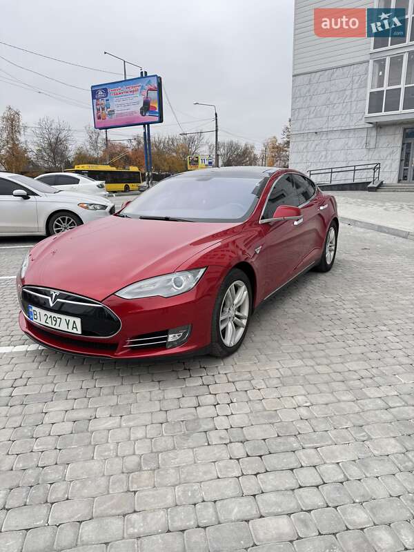 Лифтбек Tesla Model S 2014 в Полтаве фото 21 Лифтбек Tesla Model S 2014 в Полтаве