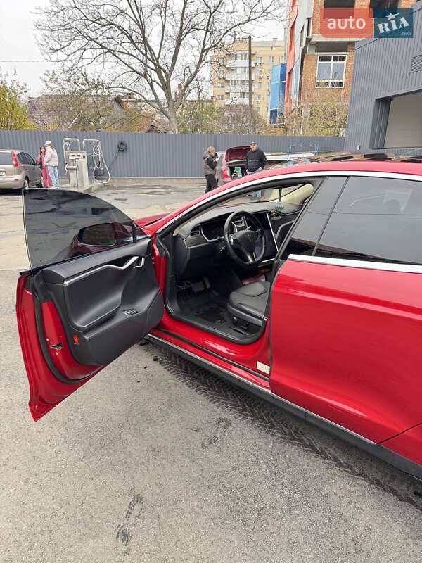 Лифтбек Tesla Model S 2014 в Полтаве фото 43 Лифтбек Tesla Model S 2014 в Полтаве