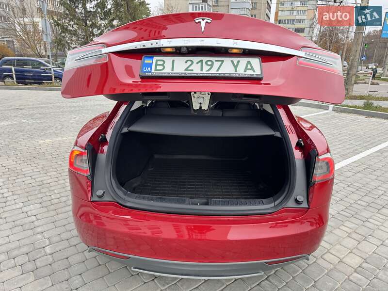 Лифтбек Tesla Model S 2014 в Полтаве фото 54 Лифтбек Tesla Model S 2014 в Полтаве