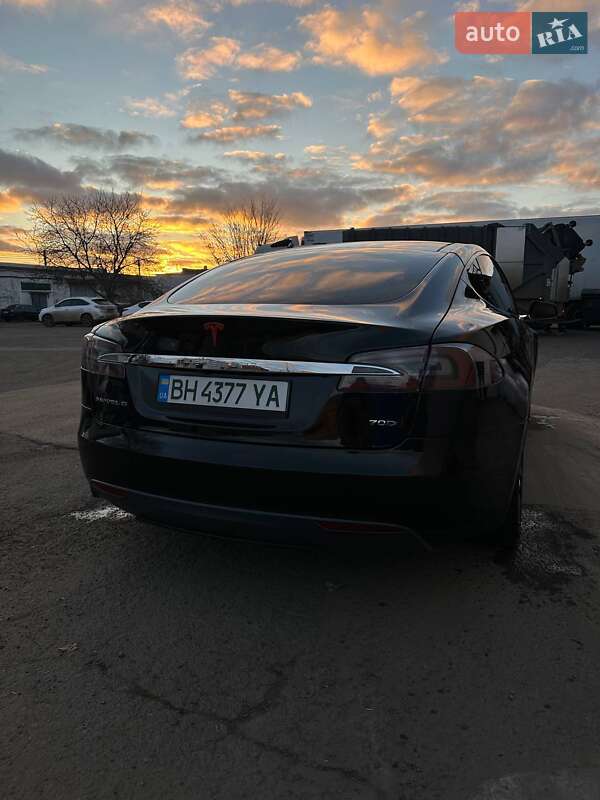 Лифтбек Tesla Model S 2015 в Одессе
