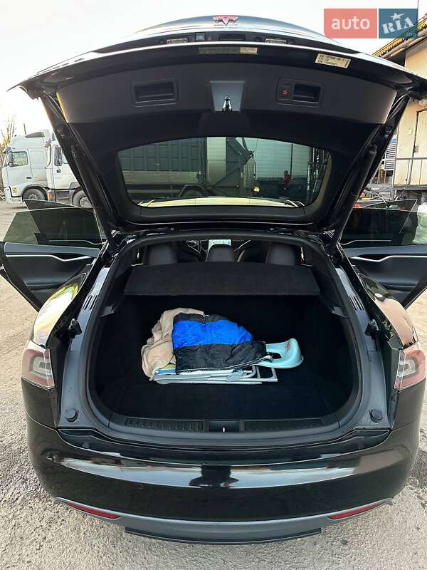 Лифтбек Tesla Model S 2015 в Одессе