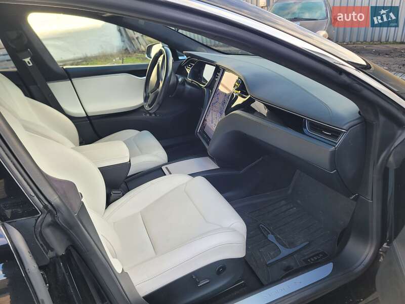 Лифтбек Tesla Model S 2019 в Броварах