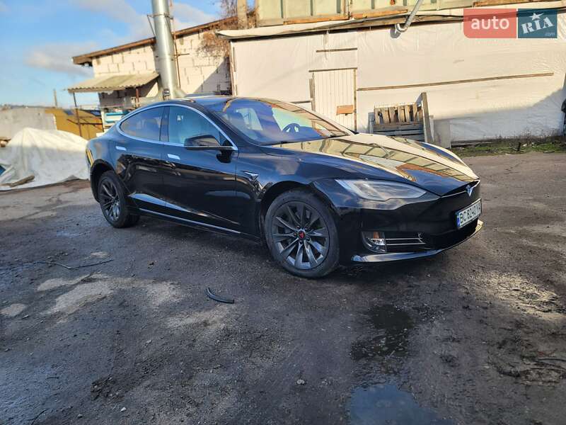 Лифтбек Tesla Model S 2019 в Броварах