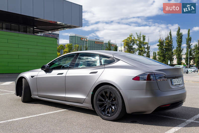 Лифтбек Tesla Model S 2019 в Киеве