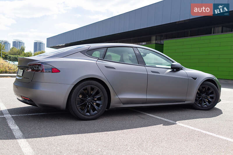 Лифтбек Tesla Model S 2019 в Киеве