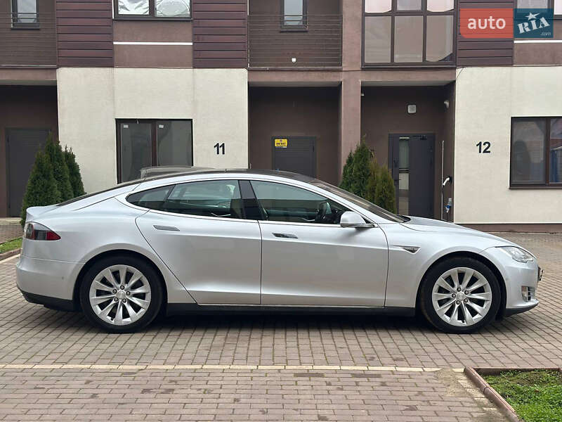 Лифтбек Tesla Model S 2015 в Одессе