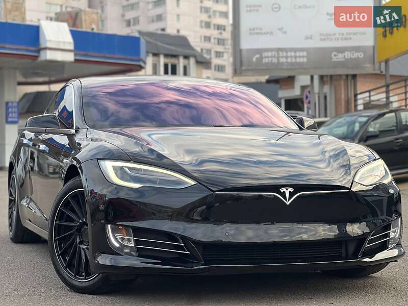 Лифтбек Tesla Model S 2019 в Одессе