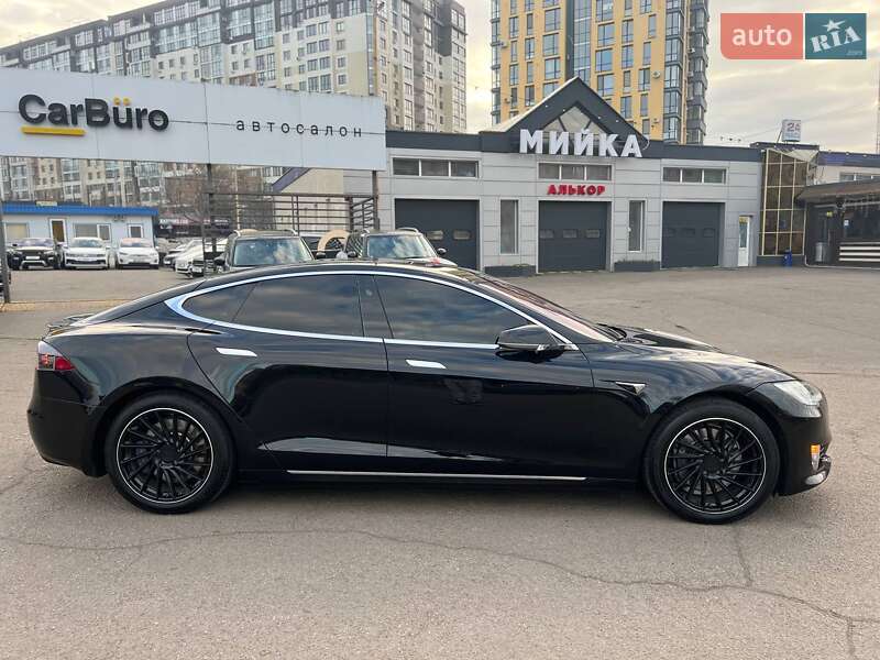 Лифтбек Tesla Model S 2019 в Одессе