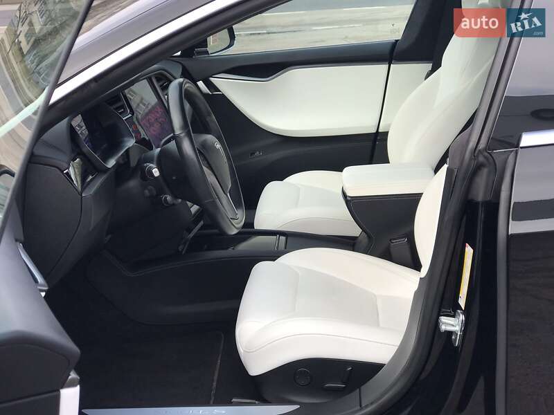 Лифтбек Tesla Model S 2019 в Одессе