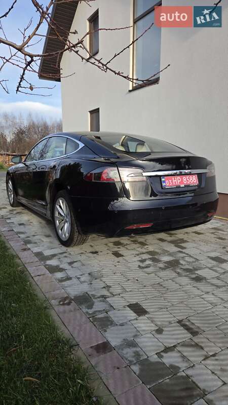 Лифтбек Tesla Model S 2018 в Луцке
