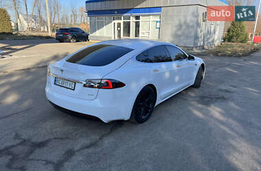Лифтбек Tesla Model S 2016 в Самборе