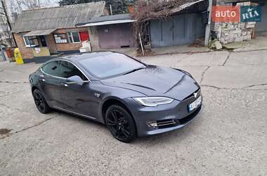 Лифтбек Tesla Model S 2018 в Вышгороде