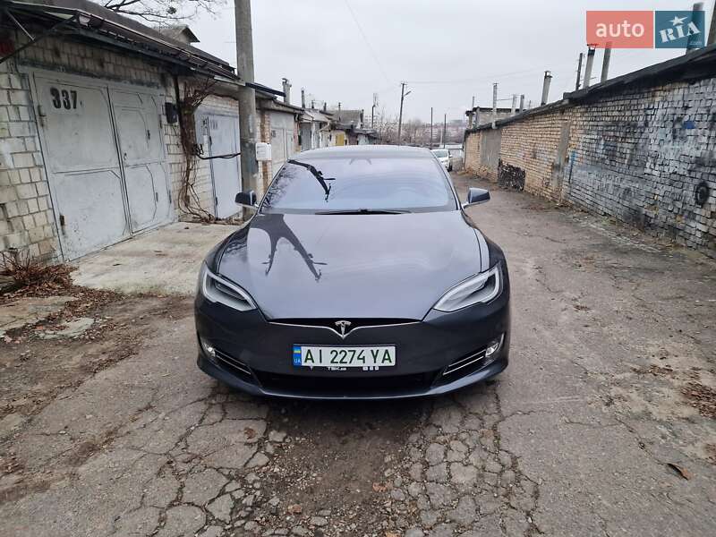 Лифтбек Tesla Model S 2018 в Вышгороде фото 12 Лифтбек Tesla Model S 2018 в Вышгороде