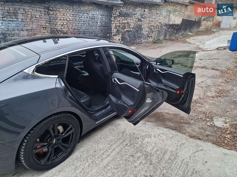 Лифтбек Tesla Model S 2018 в Вышгороде фото 15 Лифтбек Tesla Model S 2018 в Вышгороде