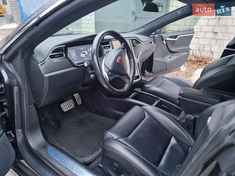 Лифтбек Tesla Model S 2018 в Вышгороде фото 18 Лифтбек Tesla Model S 2018 в Вышгороде