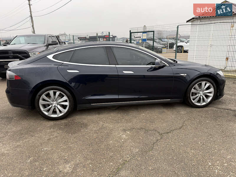 Лифтбек Tesla Model S 2013 в Киеве фото 8 Лифтбек Tesla Model S 2013 в Киеве