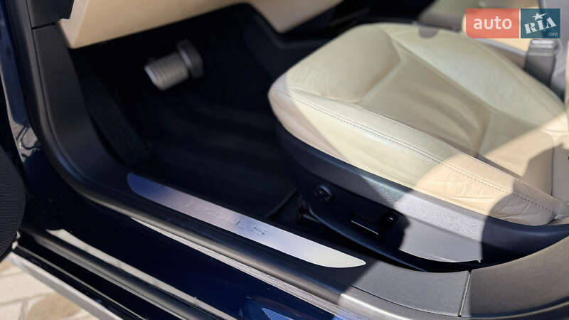 Лифтбек Tesla Model S 2014 в Ивано-Франковске