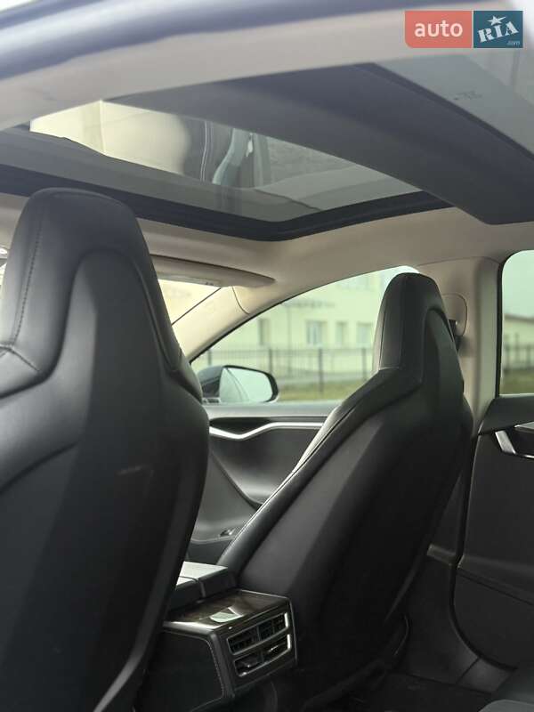 Лифтбек Tesla Model S 2014 в Хмельницком фото 17 Лифтбек Tesla Model S 2014 в Хмельницком