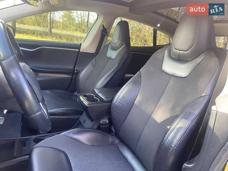 Лифтбек Tesla Model S 2014 в Хмельницком фото 44 Лифтбек Tesla Model S 2014 в Хмельницком