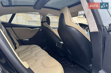 Лифтбек Tesla Model S 2014 в Львове