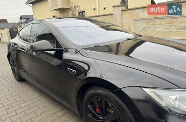 Лифтбек Tesla Model S 2014 в Львове