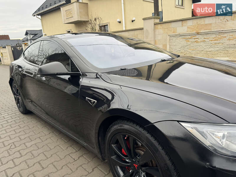 Лифтбек Tesla Model S 2014 в Львове