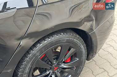 Лифтбек Tesla Model S 2014 в Львове